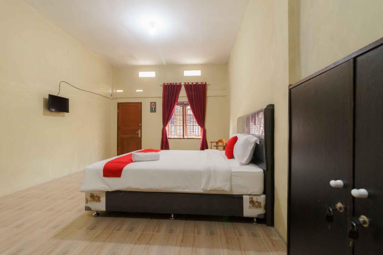 Reddoorz Near Bukit Kubu Berastagi Exterior foto